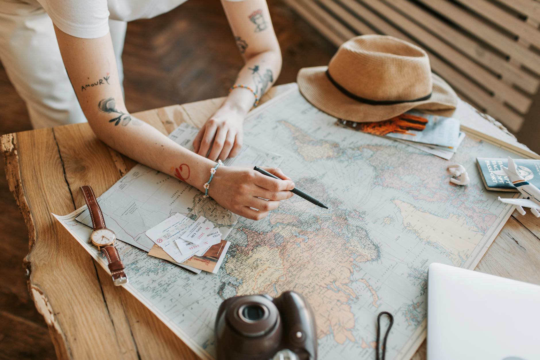 https://www.pexels.com/photo/a-woman-checking-a-world-map-7368311/