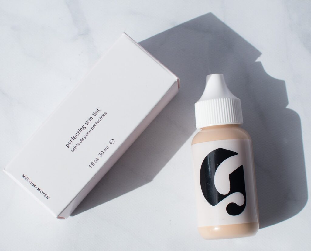 Glossier Perfecting Skin Tint